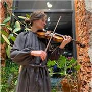 insegnante di violino e musica e lingua russa